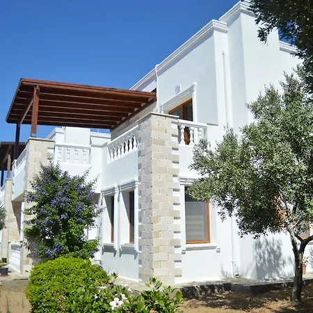 Semesterbostad Important Group | Bd113 2 Bedroom In Gümüşlük